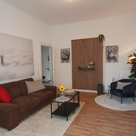 Janpartment - Geraeumig - W-Lan - Natur - Garten - Entspannung - Zentral - 10 Min Wv-Werk - Carport - 24H Checkin Вольфсбург Экстерьер фото