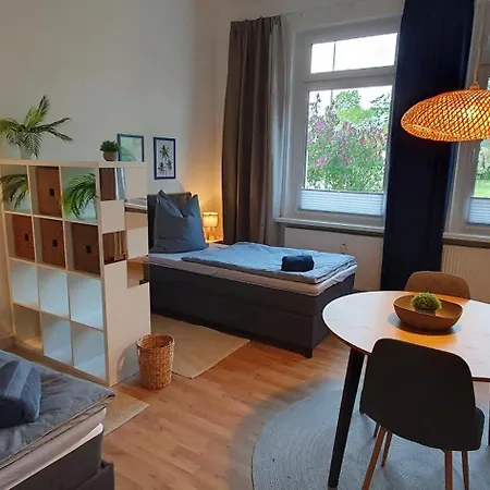 Janpartment - Geraeumig - W-Lan - Natur - Garten - Entspannung - Zentral - 10 Min Wv-Werk - Carport - 24H Checkin Вольфсбург Экстерьер фото