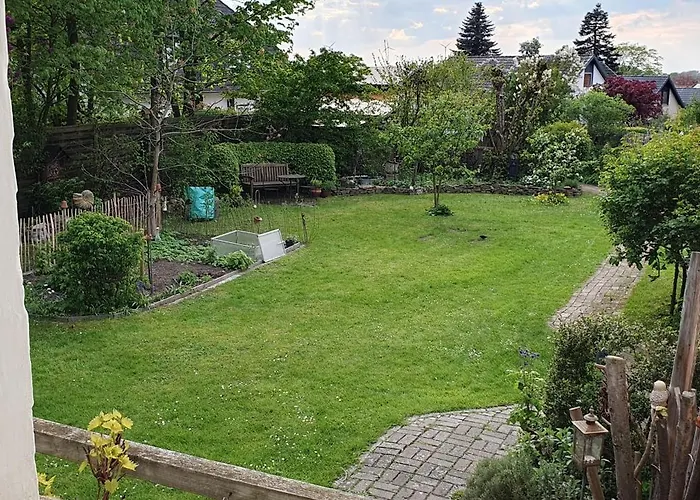 Janpartment - Geraeumig - W-Lan - Natur - Garten - Entspannung - Zentral - 10 Min Wv-Werk - Carport - 24H Checkin
