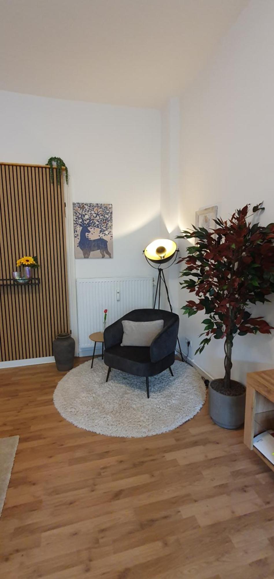 Janpartment - Geraeumig - W-lan - - Garten - Entspannung - Zentral - 10 Min Wv-werk - Carport - 24h Checkin *