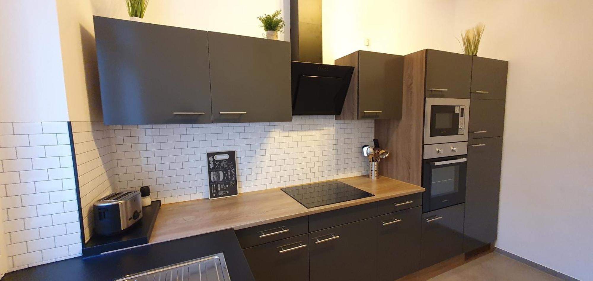 Appartement Janpartment - Geraeumig - W-lan - - Garten - Entspannung - Zentral - 10 Min Wv-werk - Carport - 24h Checkin *