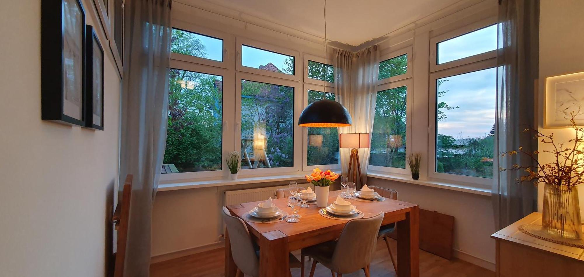Janpartment - Geraeumig - W-lan - - Garten - Entspannung - Zentral - 10 Min Wv-werk - Carport - 24h Checkin Apartment Wolfsburg